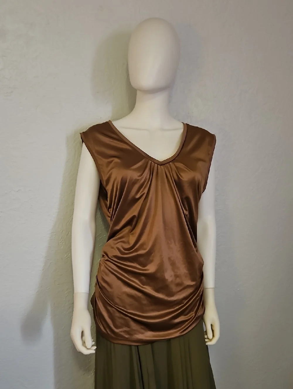 NEW YORK & CO Bronze Satin Ruched V-neck Sleeveless Top